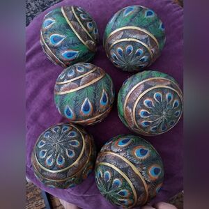 Toscano Peacock-Feather Painted Orbs Fun Accent Balls Set of 6 Excellent Decor